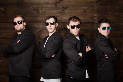 SHOW BOYS